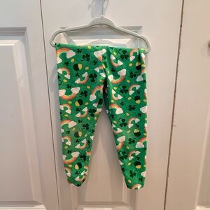 Rae Dunn Green st Patrick’s day Leggings with Rainbow and Shamrock Design size 4